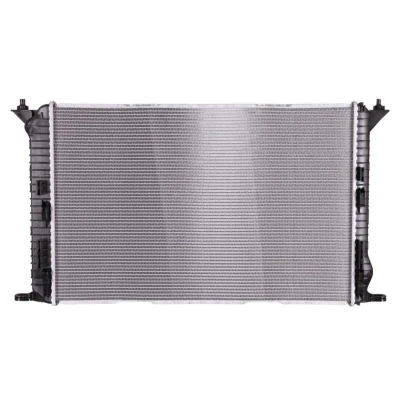 Abbildung von NISSENS 60322 Kühler, Motorkühlung Aluminium 720 470 32 Kühlrippen gelötet AUDI: A4 B8 Avant, A5 Coupe