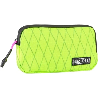 Abbildung von Muc Off Essentials Wasserfeste Tasche Robustes Neon 900D Polyester Wasserabweisende Fahrradtasche Fahrrad Zubehör zur Aufbewahrung von Ersatzschläuchen, Reifenhebern oder Handy