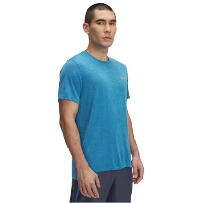 Abbildung von Under Armour Herren UA Launch CAMO Shortsleeve Shirt