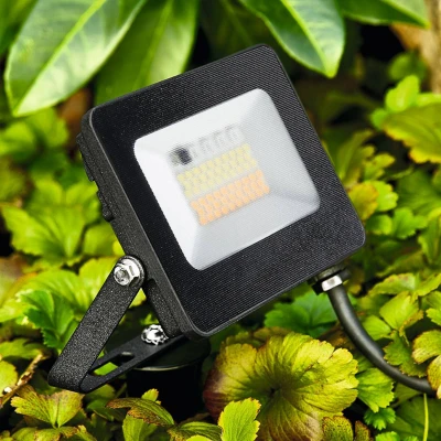 Abbildung von HEITRONIC LED Gartenstrahler »Kingston«, 1 flammig, Leuchtmittel Board fest integriert, Flutlicht,Erdspieß &amp; Zuleitung mit Stecker,Fernbedienung