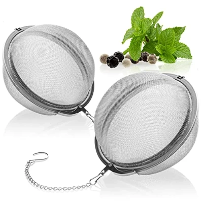 Abbildung von com four® 2x Teesieb aus rostfreiem Edelstahl 304 großes Teeei für losen Tee, Kräuter und Gewürze feinmaschiger Teefilter mit Kette Gewürzsieb Kräutersieb (2 Stück 7.5 cm Ø)