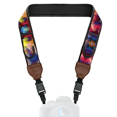 Abbildung von USA Gear TrueSHOT Kameragurt Leder, Zubehörtaschen und Schnellverschlüssen Kompatibel mit spiegellosen Sofortbildkameras von anderen DSLR Kameras Geometrisch