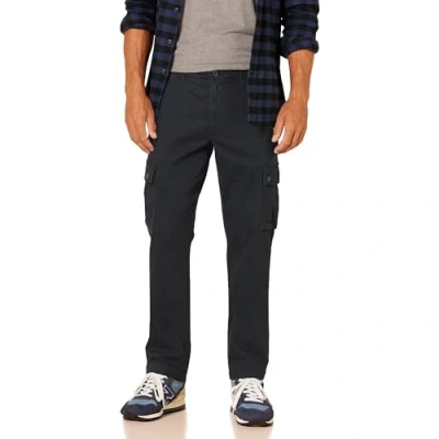 Abbildung von Amazon Essentials Herren Schmal geschnittene Stretch Cargohose (erhältlich in Big &amp; Tall), Schwarz, 28W / 30L