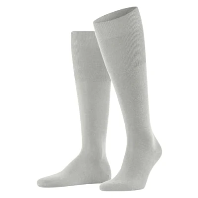 Abbildung von FALKE Herren Airport Kh Wolle Baumwolle Lang Einfarbig 1 Paar Kniestrümpfe, Grau (Arctic Grey 3173), 39 40 EU