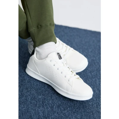 Abbildung von Hummel Court LINE Unisex Sneaker low, Größe: 36, White/black Schuhe