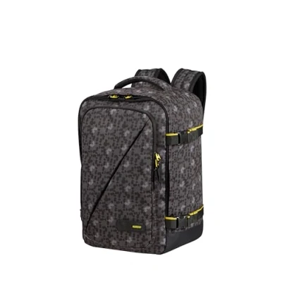 Abbildung von American Tourister Take2Cabin Disney Ryanair Kabinentasche 25 x 20 40 cm, 24 L, 0.50 kg, Handgepäck, Flugzeug Rucksack S Underseater, Mehrfarbig (Mickey Urban Pixel)