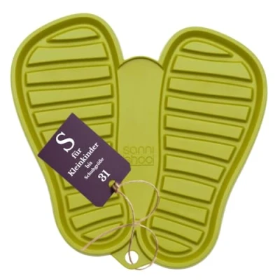 Abbildung von Sanni Shoo Schuhabtropfschale klein (S) für Kleinkinder bis Schuhgrösse 31. Waschmaschinen waschbare Schuh Abtropfmatte nasse Kinderschuhe, grün
