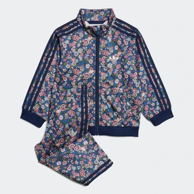 Abbildung von adidas Originals Liberty London Firebird Trainingsanzug Night indigo multicolor für Kinder, Größe: 62,
