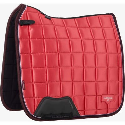 Abbildung von LeMieux Schabracke Loire Classic Dressur Cranberry L Agradi.deVerkauft von Agradi