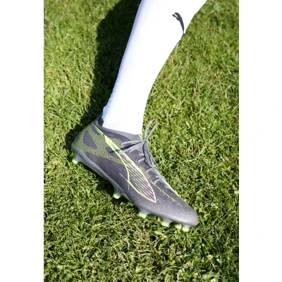 Abbildung von Puma Ultra 5 PRO Fußballschuh Nocken, Herren, Größe: 41, Matte aged silver/yellow alert/sun struck Schuhe