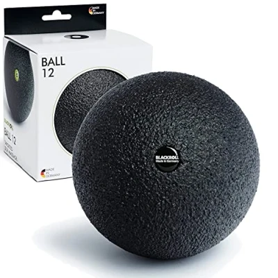Abbildung von BLACKROLL® BALL 12 Faszienball (12 cm), kleine Faszienkugel für die punktuelle Selbstmassage, Massageball zur Behandlung von Muskelverspannungen, mittlere Härte, Made in Germany, Schwarz