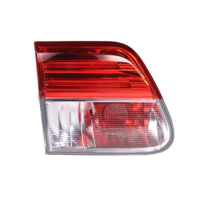 Abbildung von VALEO ORIGINAL PART 044907 Rückleuchte links innerer Teil mit Glühlampen Lampenträger TOYOTA: Avensis III Estate