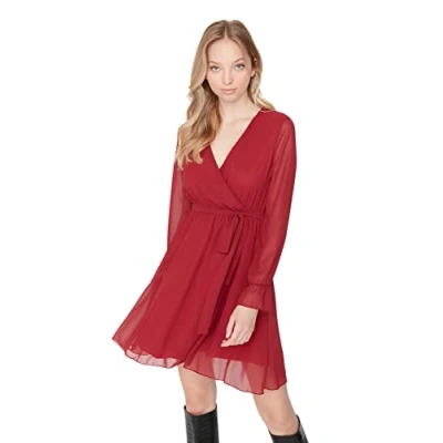Abbildung von TRENDYOL Damen Midi Ruffle Hem Fitted Dress, Bordeaux, 36 EU