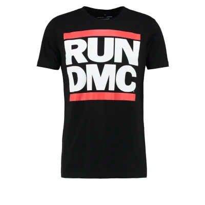 Abbildung von Mister Tee Herren Run DMC Logo XL Black