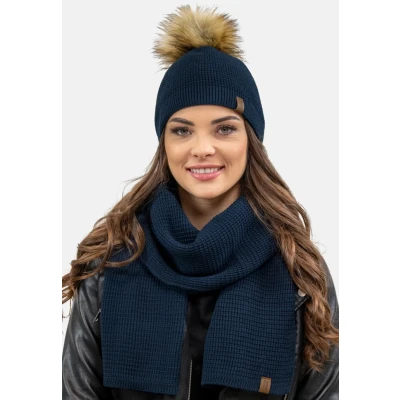 Abbildung von VIVISENCE Elegantes Damen Winter Set Aus Mütze Und Schal Mit Bommel Warmem Garn Antistatische Eigenschaften Perfekte Passform Für Elegante Sportliche Outfits, Dunkelblau,Einheitsgröße