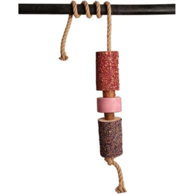 Abbildung von Grooming Deluxe Wooden Relax Horse Toy Salt Stone Sammy