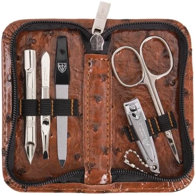 Abbildung von DREI SCHWERTER Germany Maniküreset Nagel Set &#039;Siena&#039; 5 tlg. Hautschere, Nagelknipser, Saphirnagelfeile, Nagelreiniger, Pinzette, Farbe Strausssoptik Cognac