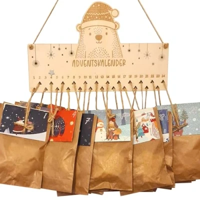 Abbildung von Adventskalender zum Befüllen Holzschild mit 24 Kraftpapiertüten und Schnur Aufhängen