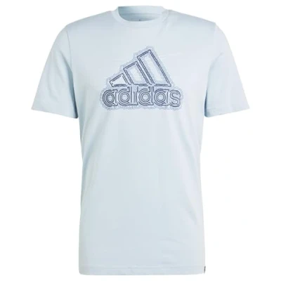Abbildung von adidas Herren Growth Badge Graphic Tee T Shirt, Olive strata, M