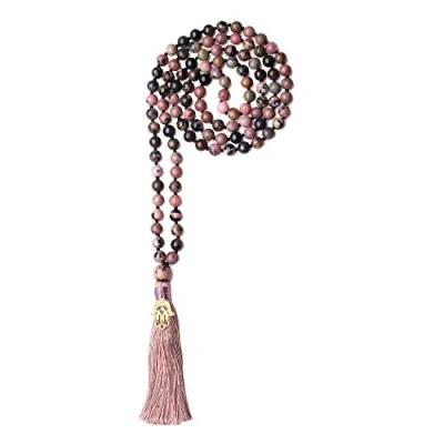 Abbildung von COAI Unisex Handgeknüpft 108 Mala Yoga Kette Buddhistische Halskette Gebetskette aus Rhodonit mit Quaste und Fatimas Hand Charm