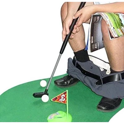 Abbildung von Amasawa Toiletten Golf Set Geschenk, Badezimmer Golf, 6 Teilig Töpfchen Geschenk Set, Geeignet für Putter Spiel Neuheit Putting Spielzeug Trainer