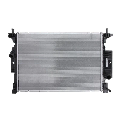 Abbildung von NISSENS 606215 Kühler, Motorkühlung Aluminium 670 448 26 Kühlrippen gelötet FORD: FOCUS 3 Turnier, C Max 2