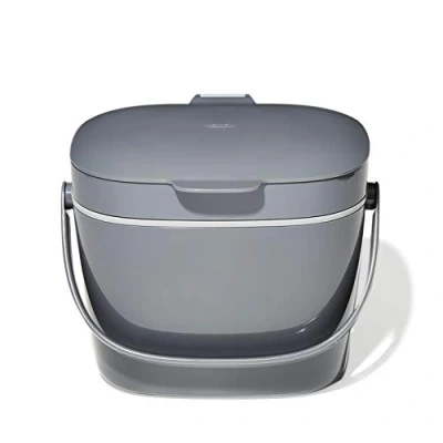 Abbildung von OXO Good Grips Komposteimer anthrazit geruchsdichter Biomülleimer für die Küche 6,6 l