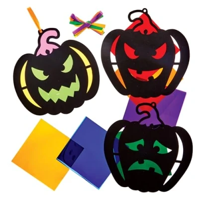Abbildung von Baker Ross FX635 Kürbis Glasfensterdekorationssätze Packung mit 8, Halloween Bastelsets für Kinder