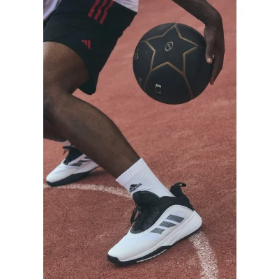 Abbildung von adidas Performance Ownthegame 3.0 Basketballschuh, Herren, Größe: 46, Footwear white/core black Textil/synthetik
