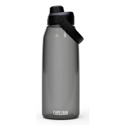 Abbildung von CAMELBAK Thrive Chug Wasserflasche mit Tritan Renew auslaufsicherer Deckel 1,5 l Anthrazit