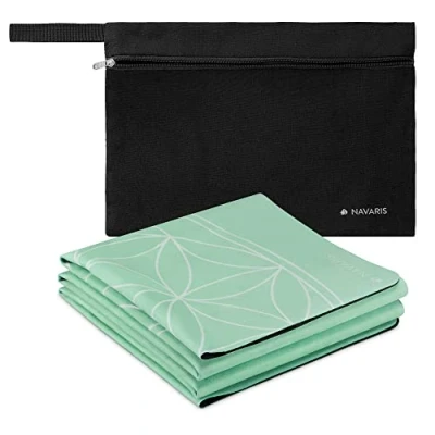 Abbildung von Navaris Reiseyogamatte faltbar inkl. Tasche 1,5mm Yoga Matte Fitnessmatte dünn leicht Sportmatte Fitness Pilates Reise Yogamatte türkis