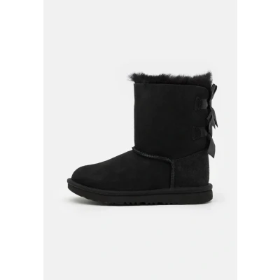 Abbildung von UGG Unisex Kinder Bailey Bow Ii Classic Boot, Schwarz, 33.5 EU