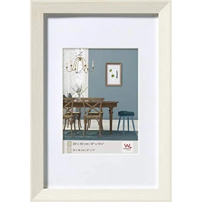 Abbildung von walther design Bilderrahmen weiss 18 x 24 cm mit Kunstglas und Passepartout Fiorito Holzrahmen EF824W