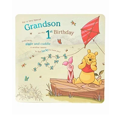 Abbildung von UK Greetings Disney Geburtstagskarte zum 1. Geburtstag für Enkel mit Umschlag, schönes Design, Winnie Puuh und Ferkel