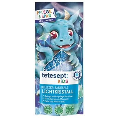 Abbildung von tetesept KIDS Glitzer Badesalz Lichtkristall Kinderbad mit Meersalz, magischem Glitzereffekt und pflegender Rezeptur zauberhafter Badezusatz färbt das Wasser blau 10 x 40 g