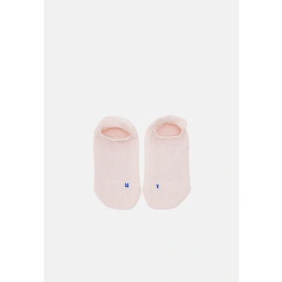 Abbildung von FALKE Women&#039;s Cool Kick W HP Soft Breathable Quick Drying Grips On Sole 1 Pair Grip socks, Pink (Light 8458), 2.5 3.5