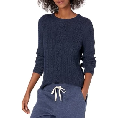 Abbildung von Amazon Essentials Damen Fisherman Cable Langarm Pullover mit Rundhalsausschnitt (in Übergröße erhältlich), Marineblau, XS