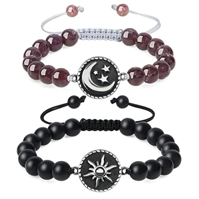 Abbildung von COAI Geschenkideen Freunde Armbänder aus Mattem Onyx und Lepidolith mit Sonne Mond Charm