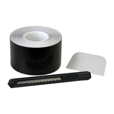 Abbildung von FOLIATEC Chrome Out Set Auto Zierleisten Folie Zierstreifen zum Folieren von Chromleisten, schwarz matt, 15m x 5cm