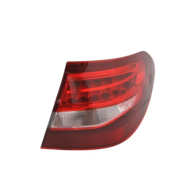 Abbildung von ULO 1134002 Rückleuchte rechts äusserer Teil mit Lampenträger, Glühlampe MERCEDES BENZ: C Class T modell
