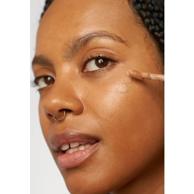 Abbildung von Makeup Revolution IRL Filter Finish Concealer Concealer, Größe: 6 g, Brown