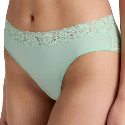 Abbildung von CALIDA Slip »Natural Comfort Lace«, mit Spitze am Bund und Beinausschnitt