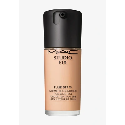Abbildung von MAC Studio FIX Fluid SPF15 Foundation, Größe: 30 ml, N4.75
