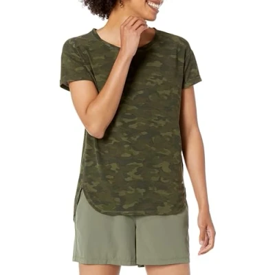 Abbildung von Amazon Essentials Damen Leichtes Fitness T Shirt mit Rundhalsausschnitt und lockerer Passform (in Übergröße erhältlich), Olivgrün Tarnmuster, XL