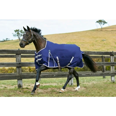 Abbildung von Weatherbeeta Lite Turnout Rug Comfitec Essential Standard Neck 0g Navy/Silver/Red 145/195