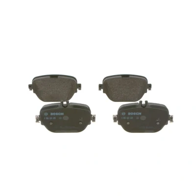 Abbildung von BOSCH 0 986 424 439 Bremsbelagsatz Stahl, Low Metallic, Semi Keramik MERCEDES BENZ: E Class Saloon, GLC Off Road, T modell