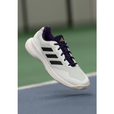Abbildung von adidas Herren Gamecourt 2.0 Tennis Shoes Tennisschuhe, core White/core Black/Aurora Plum, 46 2/3 EU