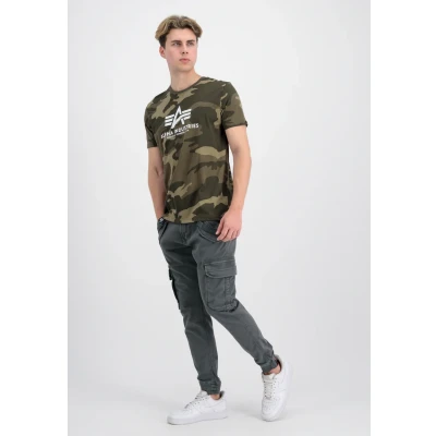 Abbildung von Alpha Industries Herren Basic T Shirt, Blickdicht, Olive Camo, S