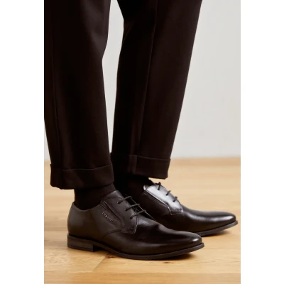 Abbildung von bugatti GAPO Schnürer, Herren, Größe: 43, Black Schuhe