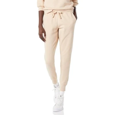 Abbildung von Amazon Essentials Damen Fleece Jogginghose Mit Bündchen (In Übergrößen Erhältlich), Beige, XS